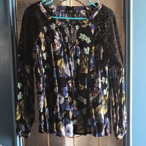 Jessica Simpson flower top